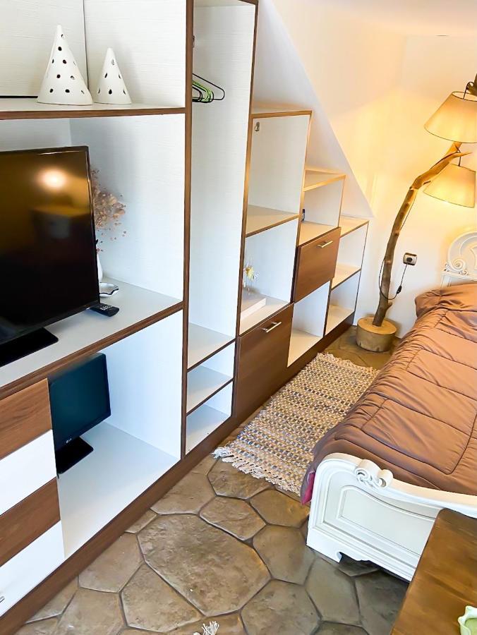 Pistachio Guesthouse, Παραδοσιακός Ξενώνας Vathí Exteriér fotografie