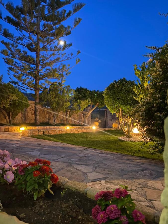 Pistachio Guesthouse, Παραδοσιακός Ξενώνας Vathí Exteriér fotografie